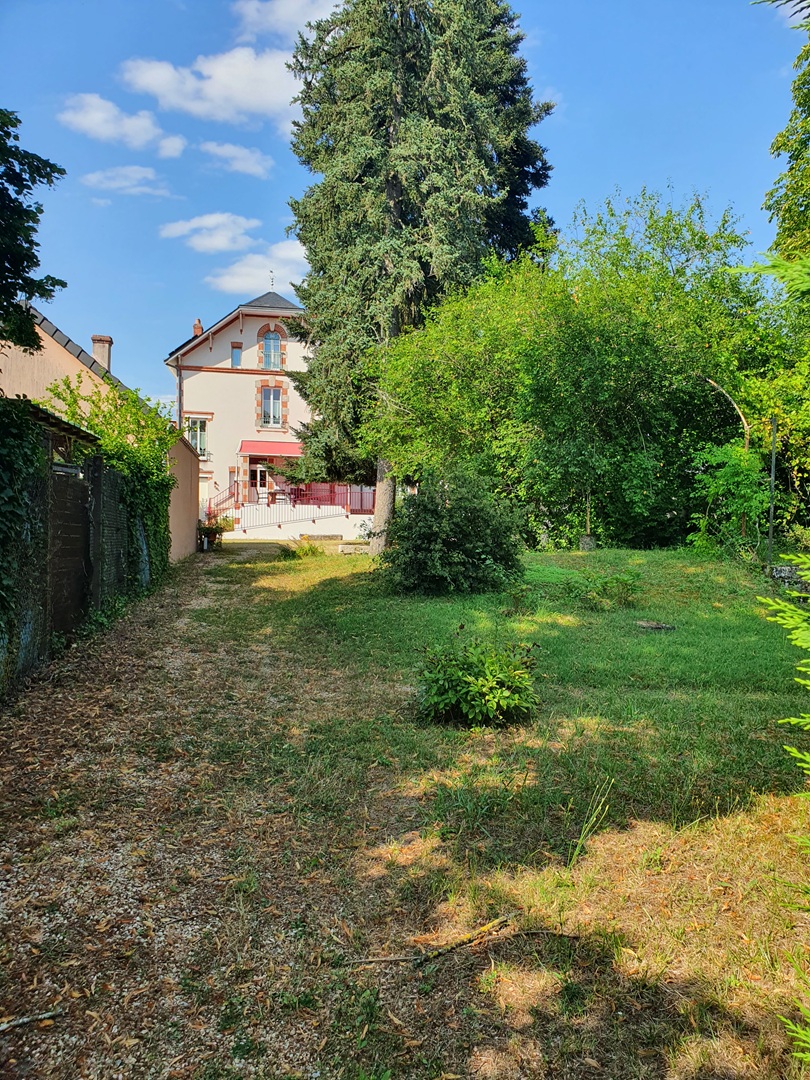 Jolie maison de Famille 1930’s avec beau parc arboré