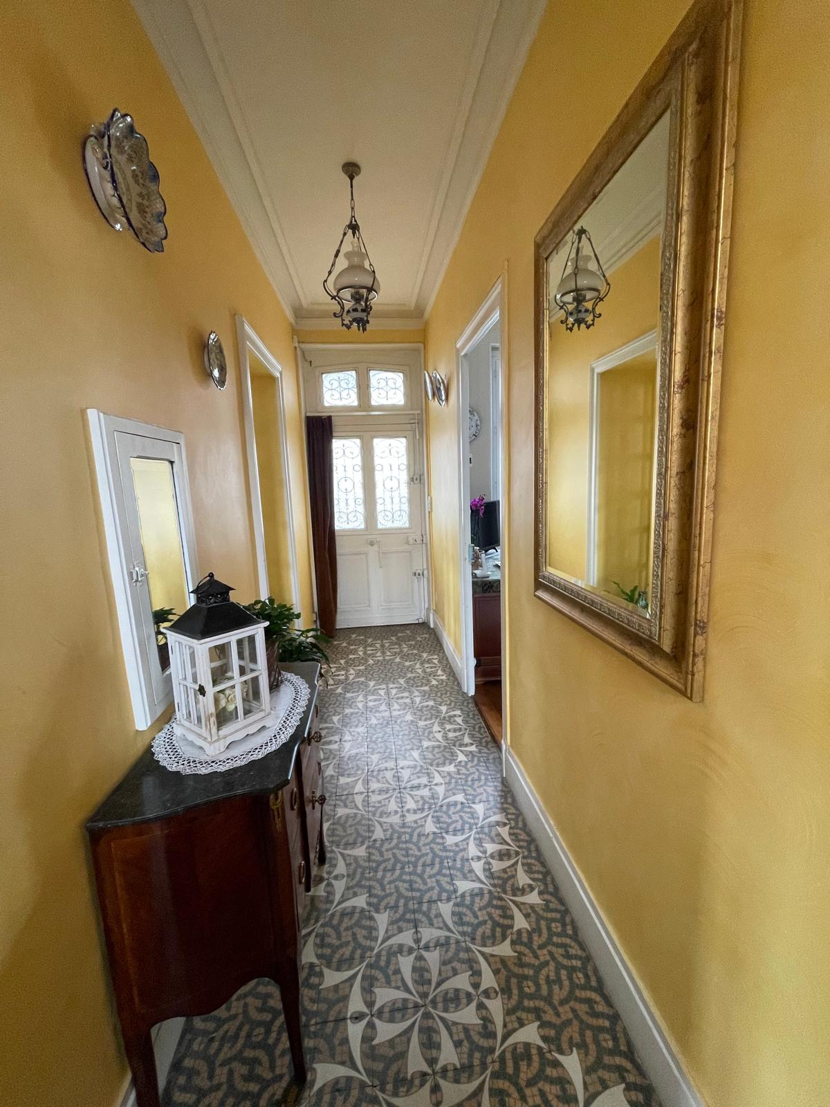 Jolie maison de Famille 1930’s avec beau parc arboré