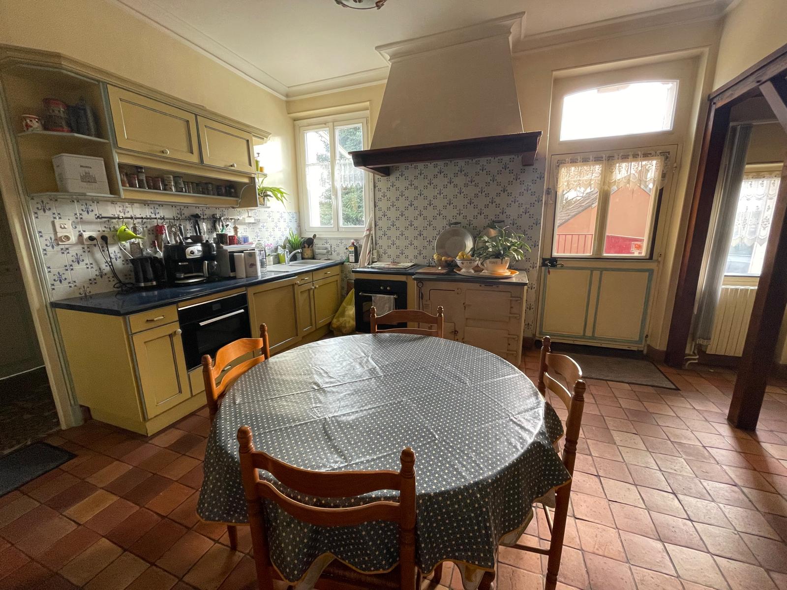 Jolie maison de Famille 1930’s avec beau parc arboré