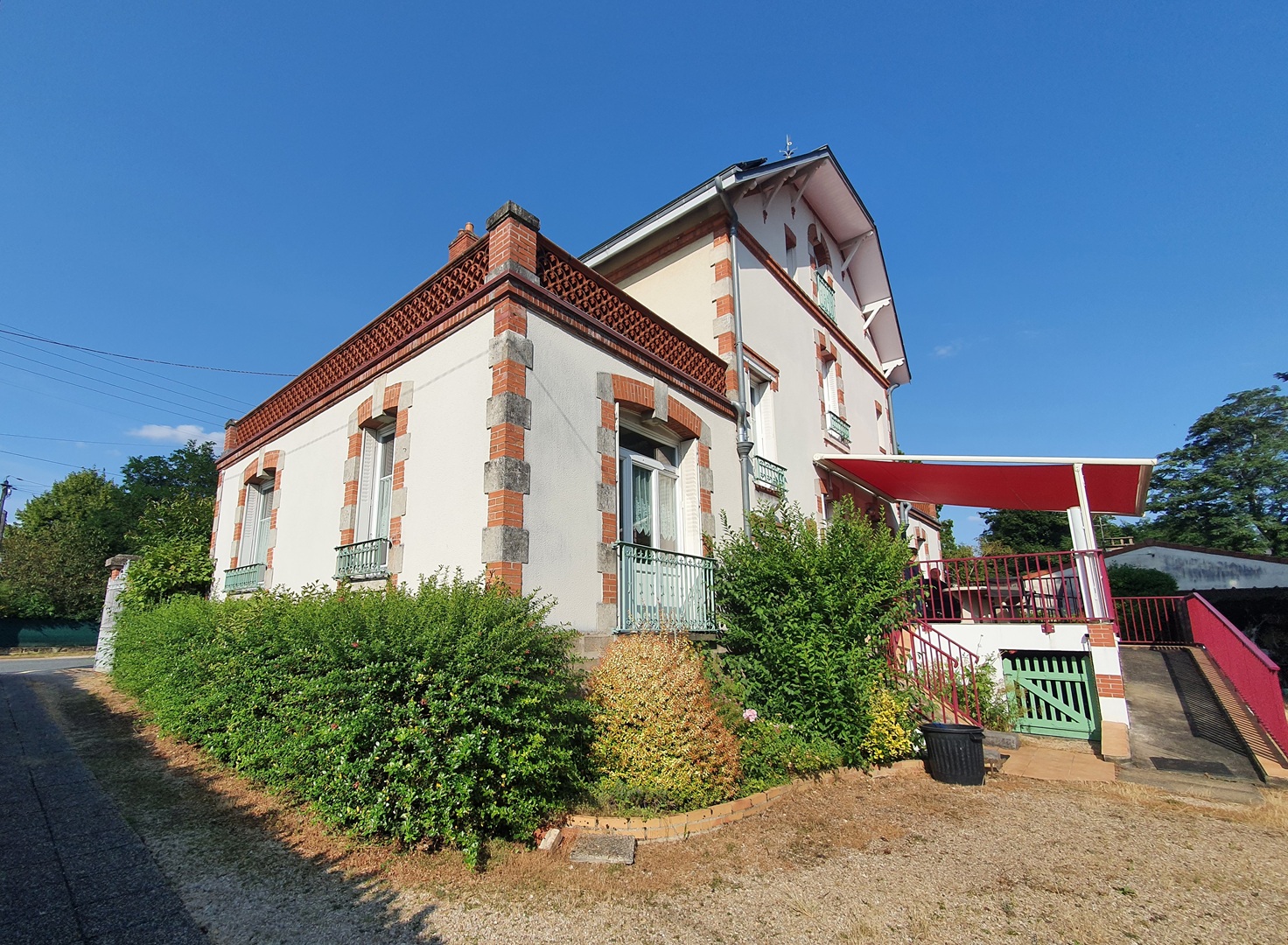 Jolie maison de Famille 1930’s avec beau parc arboré