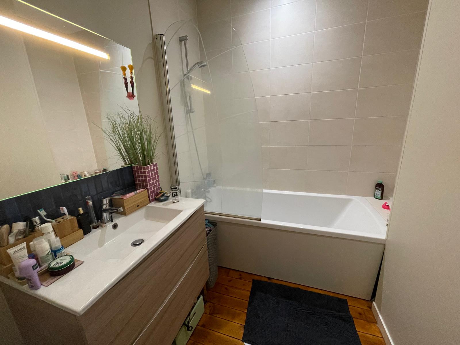 BOURGES QUARTIER SERAUCOURT – Agréable maison rénovée avec terrasse et jardin