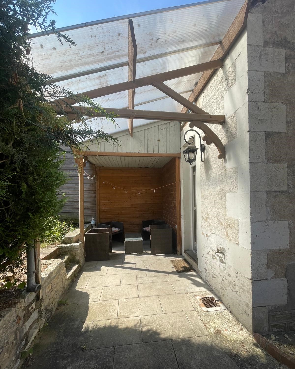 BOURGES QUARTIER SERAUCOURT – Agréable maison rénovée avec terrasse et jardin