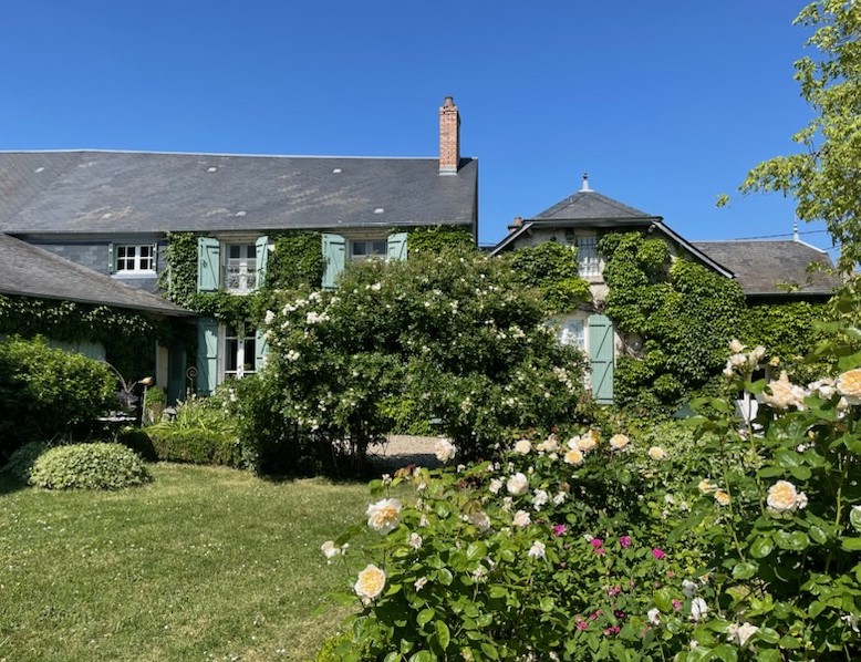 Beaucoup de charme, maison de campagne située entre BOURGES et SANCERRE