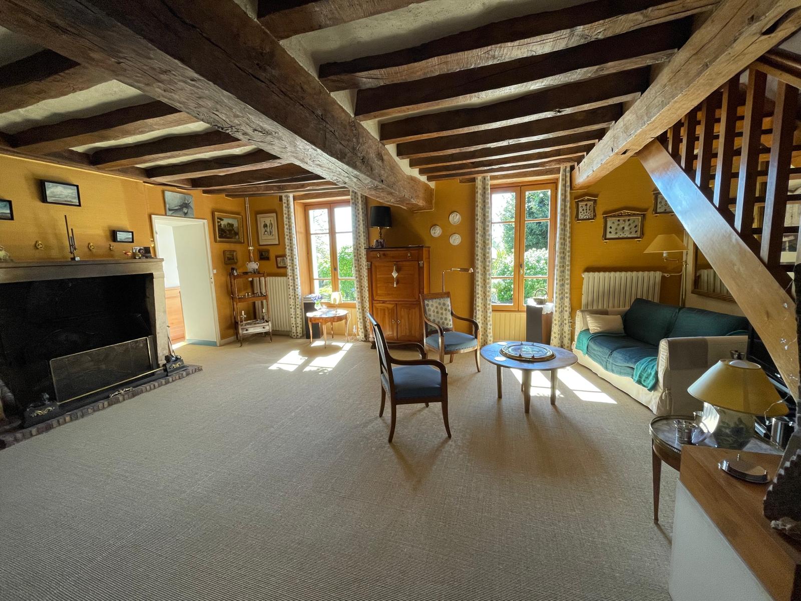 Beaucoup de charme, maison de campagne située entre BOURGES et SANCERRE