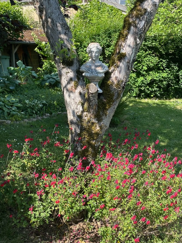 Beaucoup de charme, maison de campagne située entre BOURGES et SANCERRE