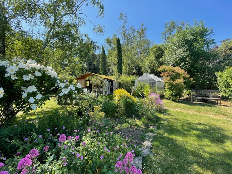 Beaucoup de charme, maison de campagne située entre BOURGES et SANCERRE