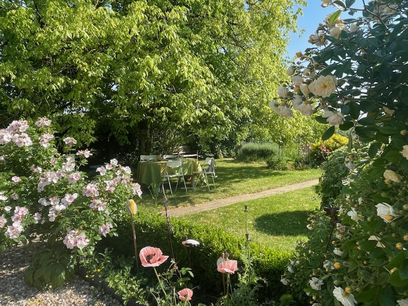 Beaucoup de charme, maison de campagne située entre BOURGES et SANCERRE