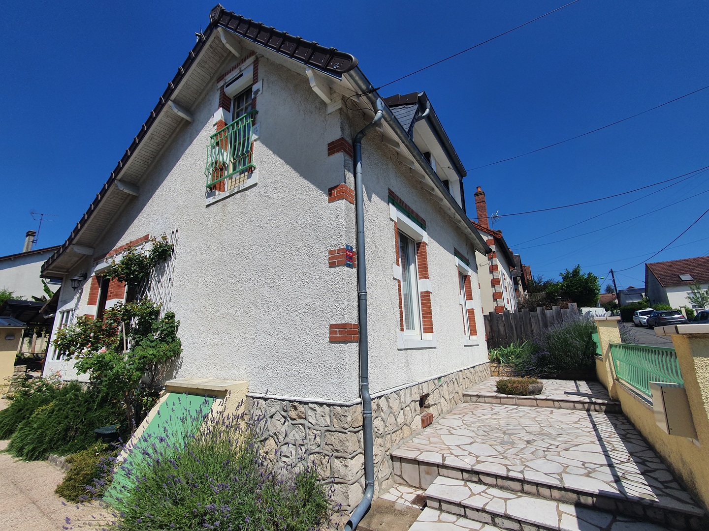Saint-Doulchard – Maison style 1930&rsquo;s avec jardin et garage