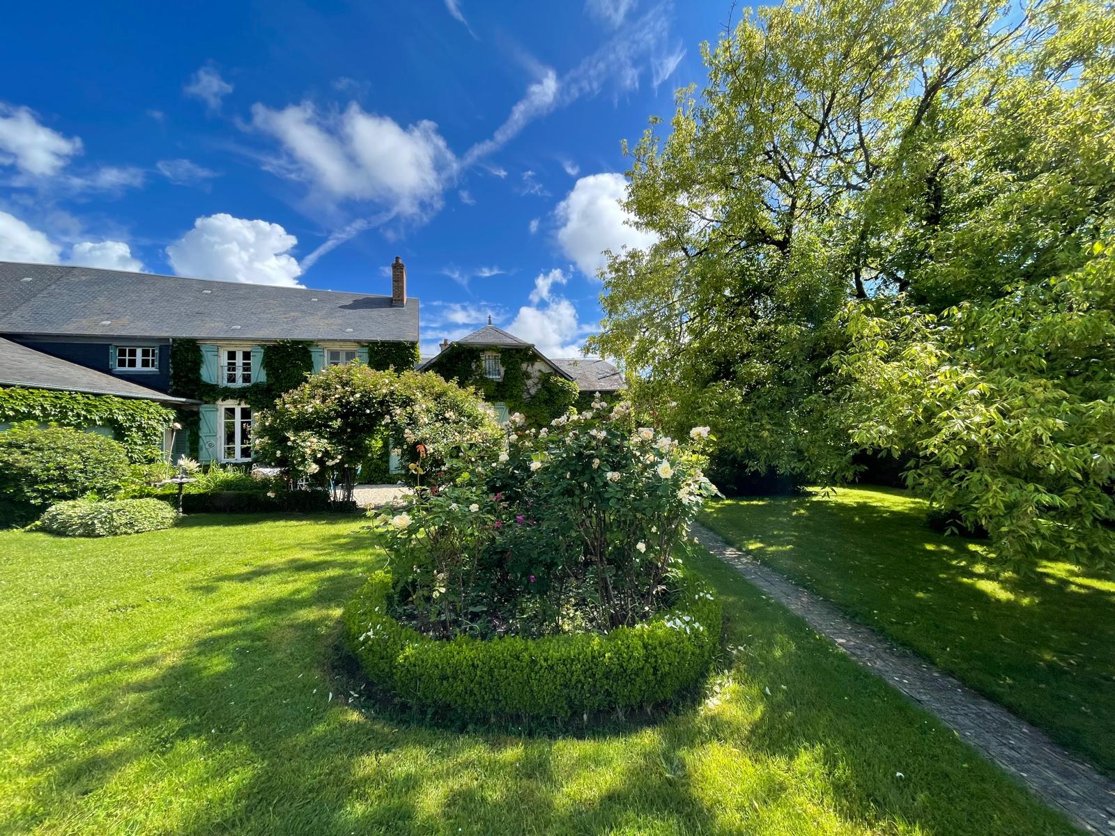 Beaucoup de charme, maison de campagne située entre BOURGES et SANCERRE