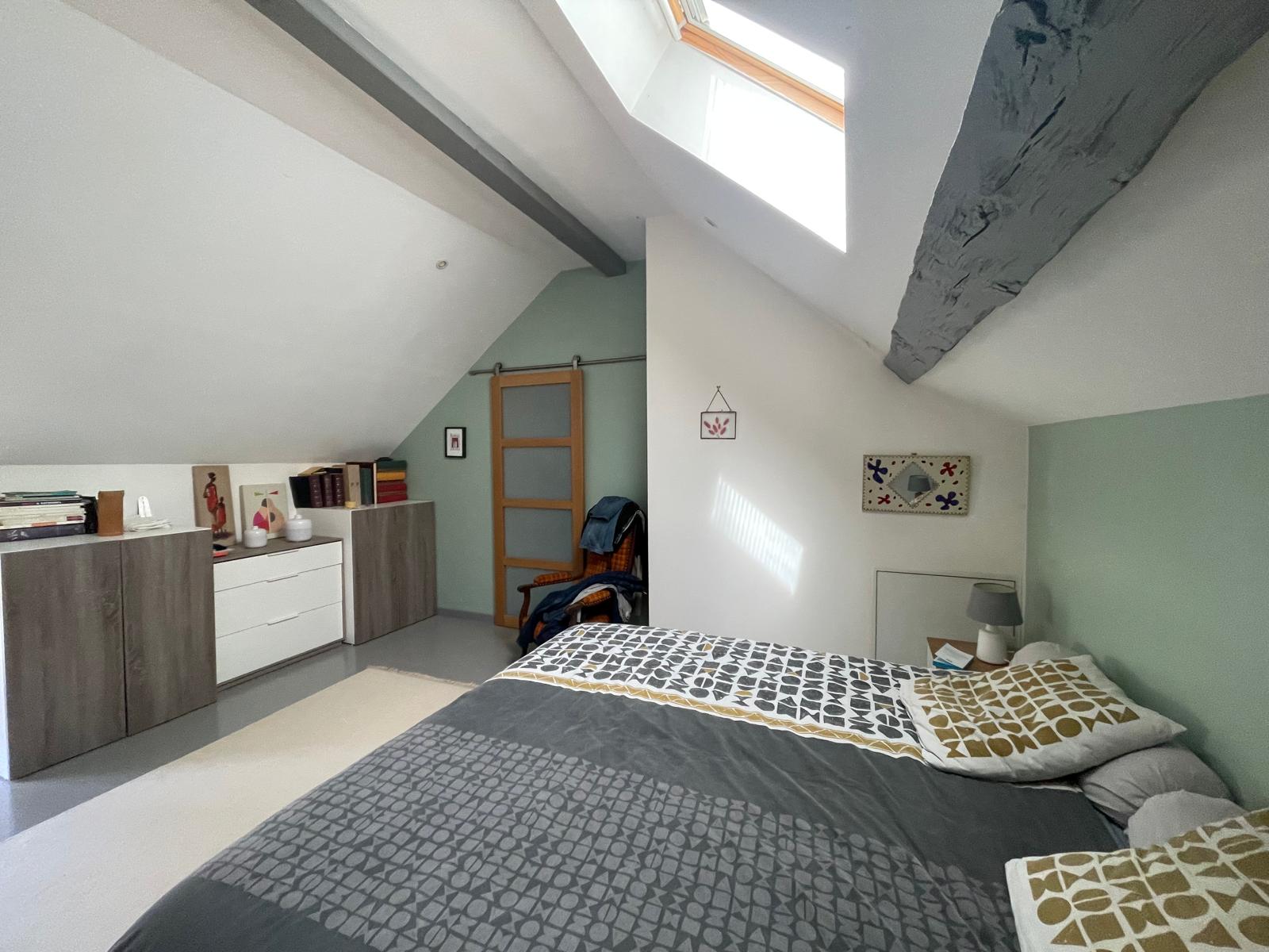 Jolie longère rénovée avec dépendances située dans un environnement bucolique à 20 minutes au Nord de BOURGES