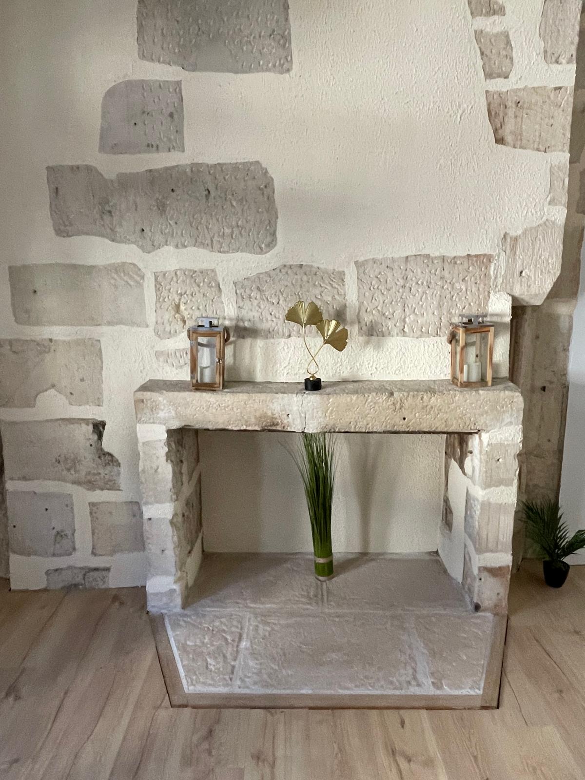 Bourges Historique – Magnifique appartement rénové offrant de beaux volumes sur 144 m²