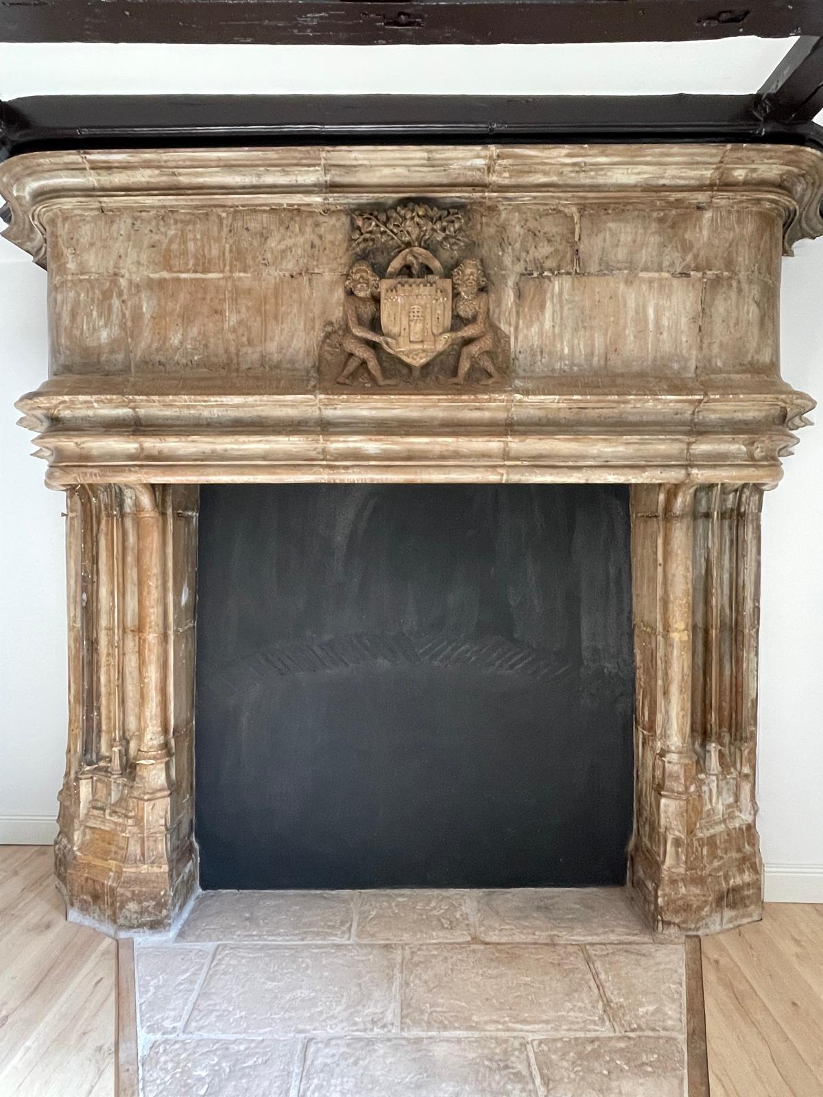 Bourges Historique – Magnifique appartement rénové offrant de beaux volumes sur 144 m²