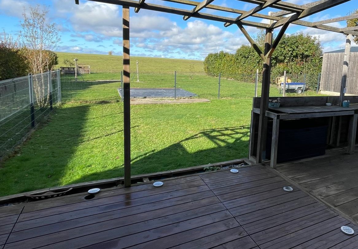 Agréable maison ossature bois offrant 99,47m² habitables avec dépendance