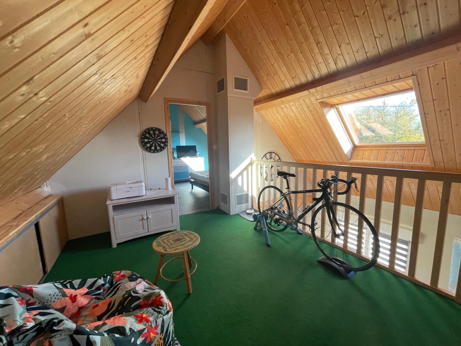 Agréable maison ossature bois offrant 99,47m² habitables avec dépendance