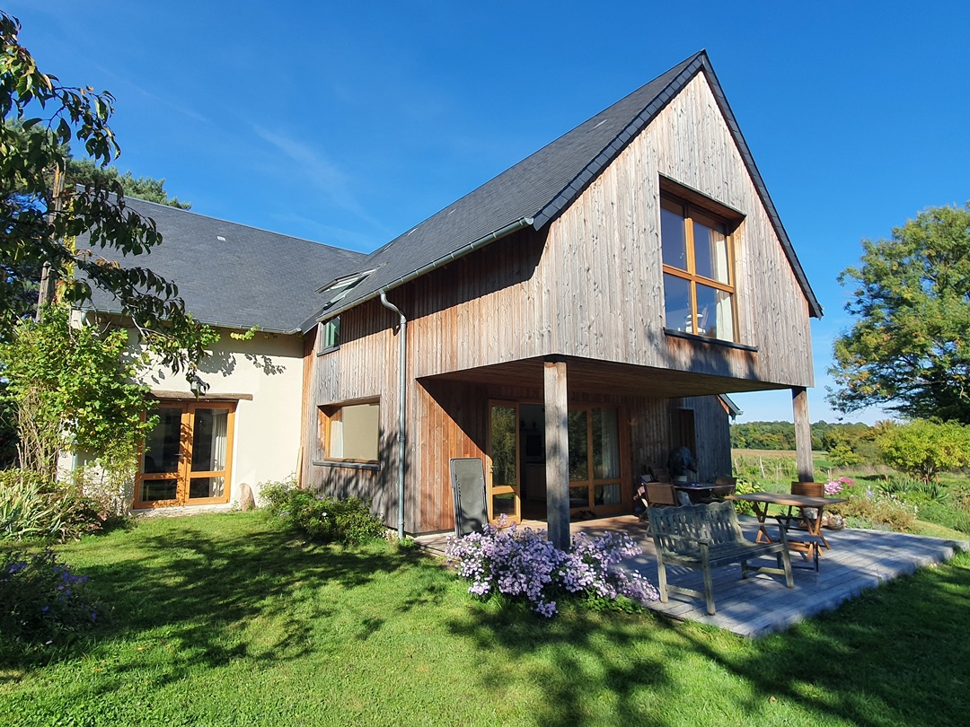 Propriété d&rsquo;exception située à 20 minutes de Bourges avec pâtures et étang