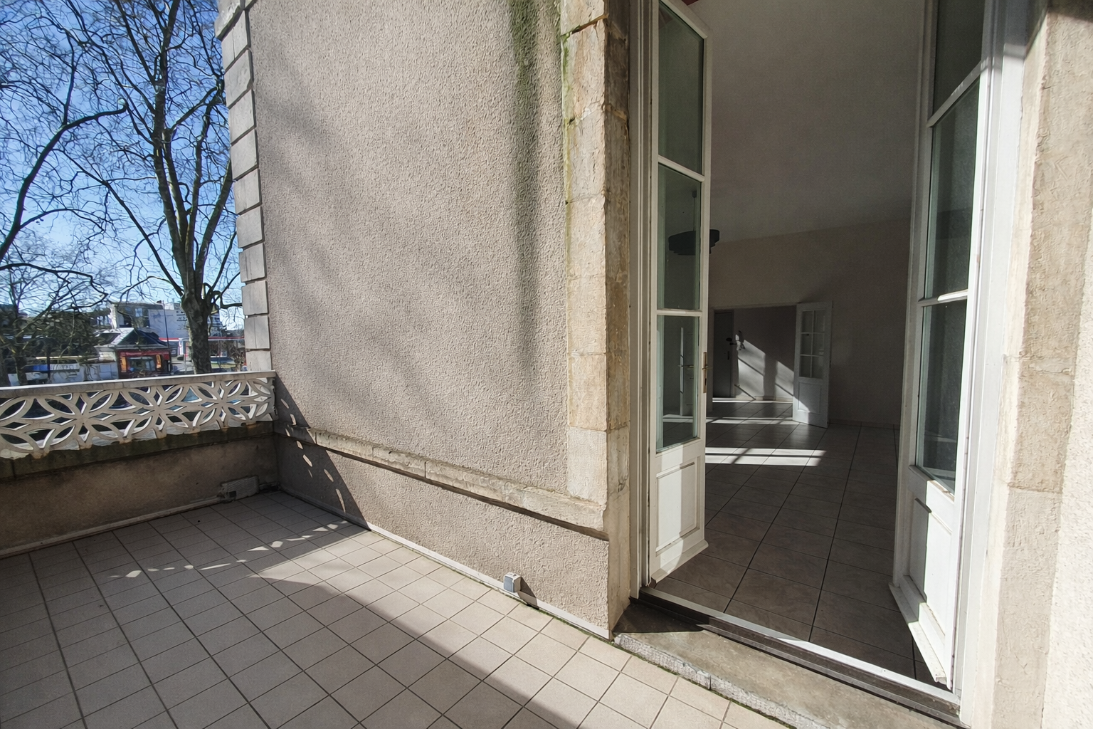 Bourges Centre – Bel appartement familial Type 5 avec terrasse et stationnement