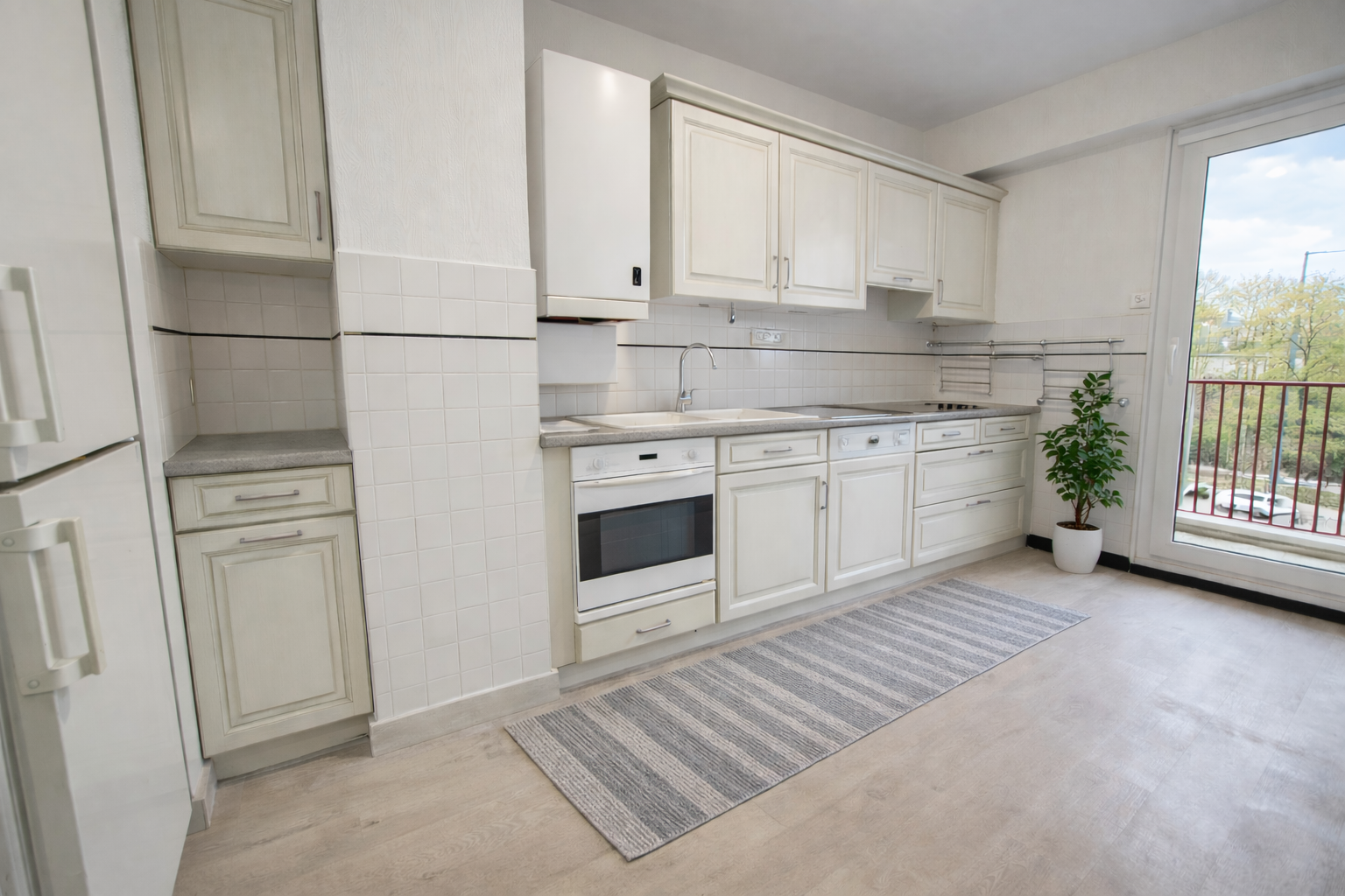 Secteur Prés Fichaux – Bel appartement T5 offrant 107.83m² Carrez avec balcon et stationnement privatif