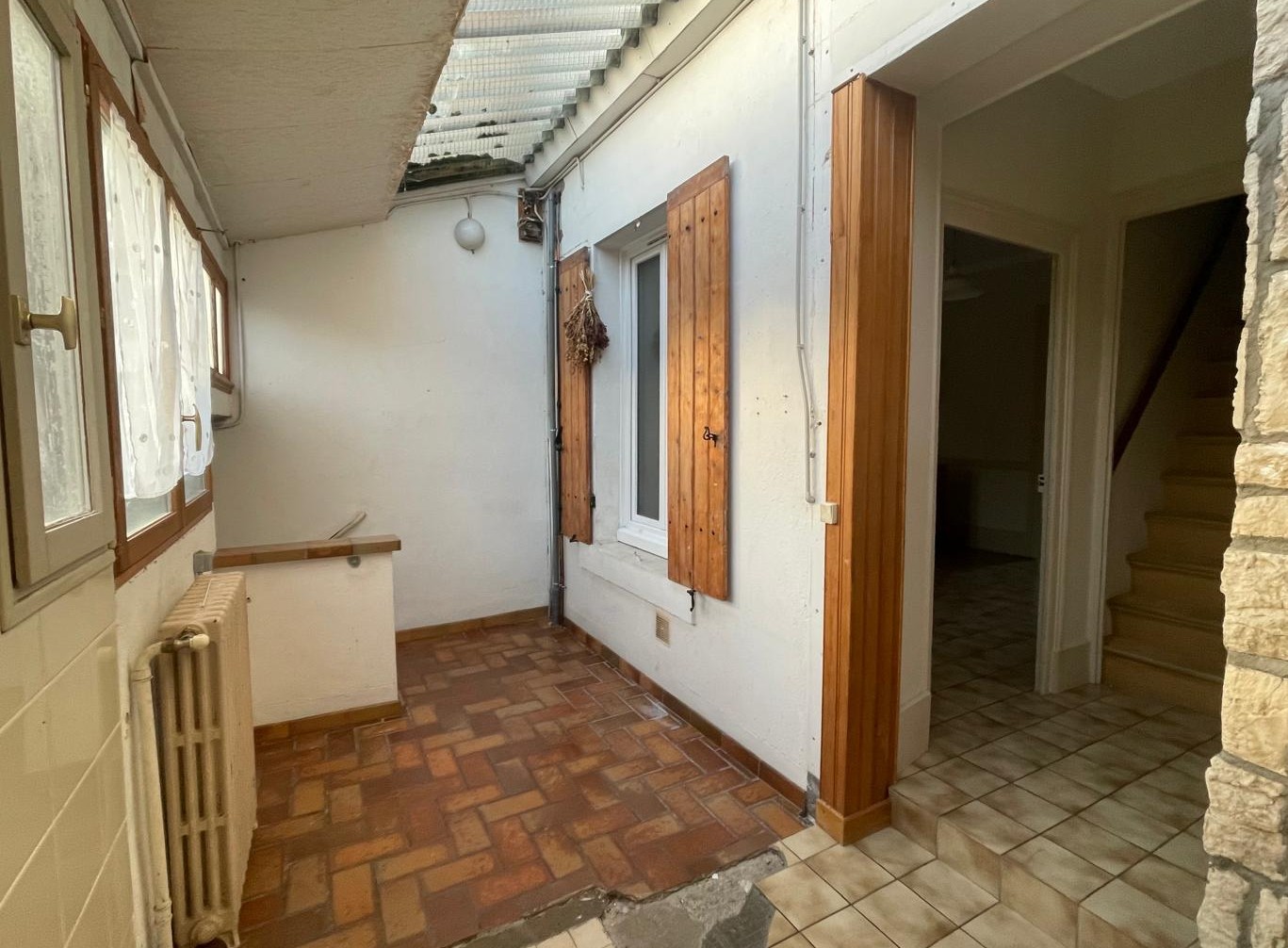 Ensemble mixte à vendre quartier Baffier – Local professionnel entrepôt avec bureaux et appartement de 5 pièces