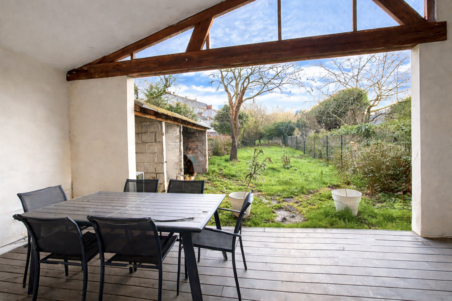 Ensemble mixte à vendre quartier Baffier – Local professionnel entrepôt avec bureaux et appartement de 5 pièces