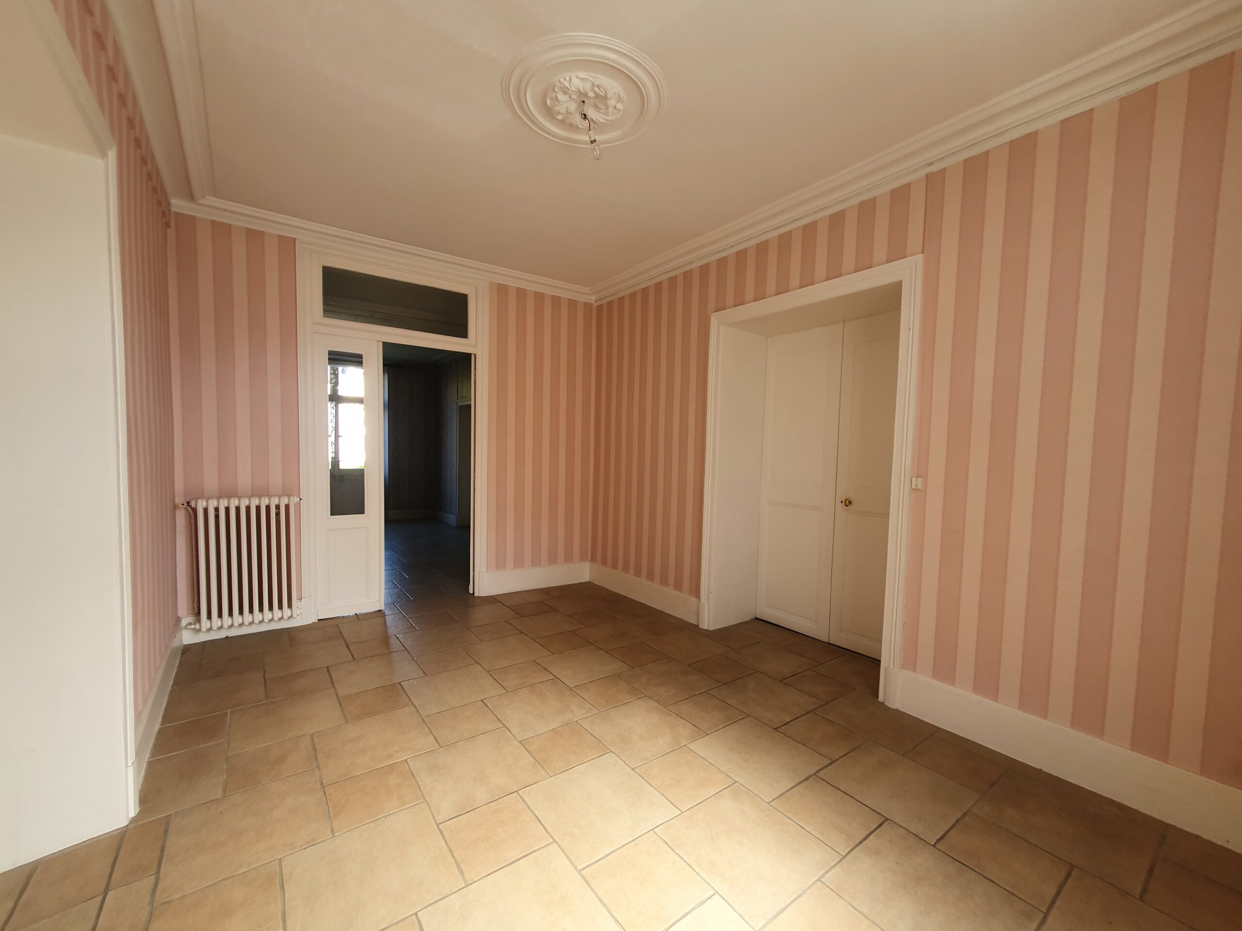Secteur Séraucourt / Baffier – Belle maison de Famille avec jardin et dépendances