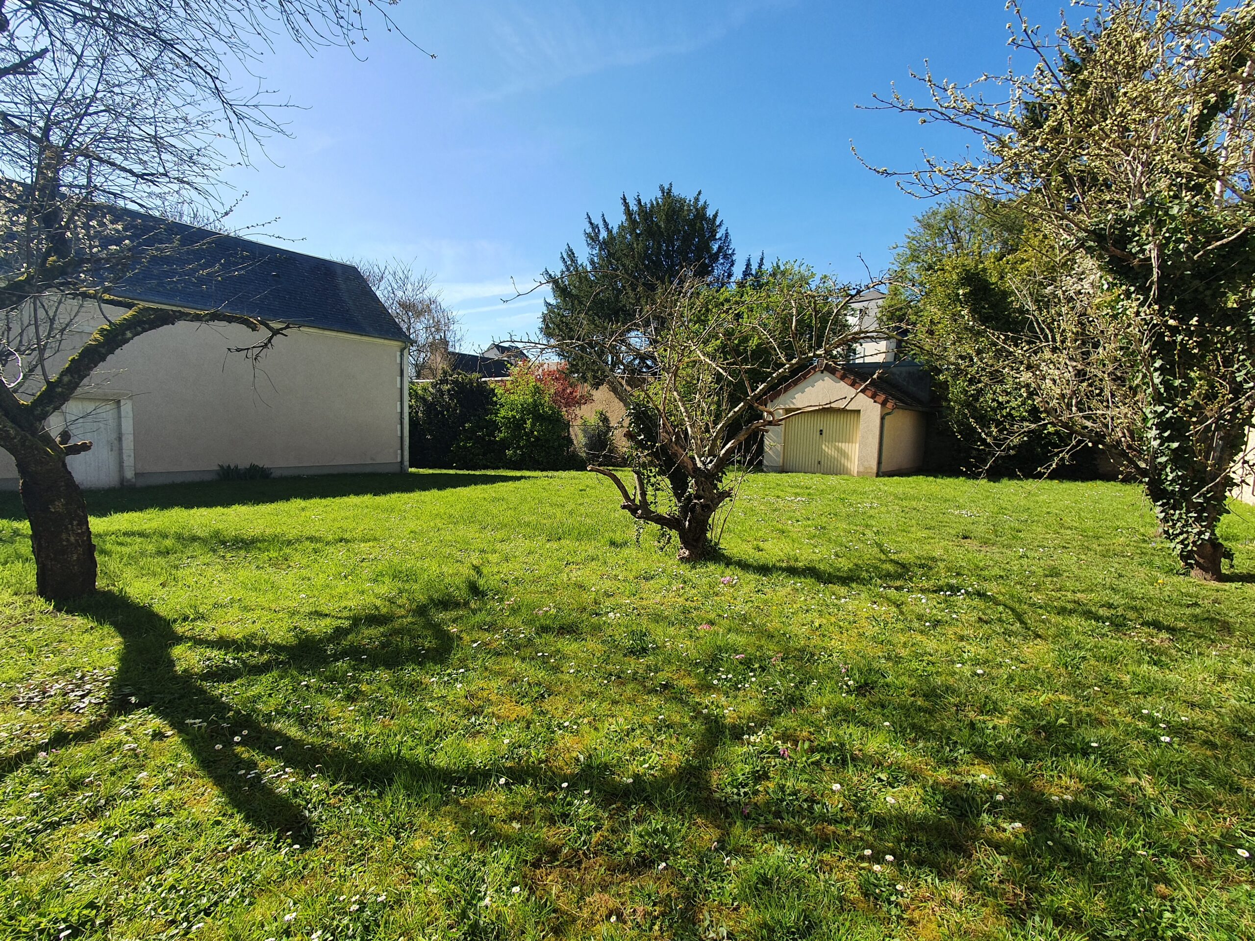 Secteur Séraucourt / Baffier – Belle maison de Famille avec jardin et dépendances