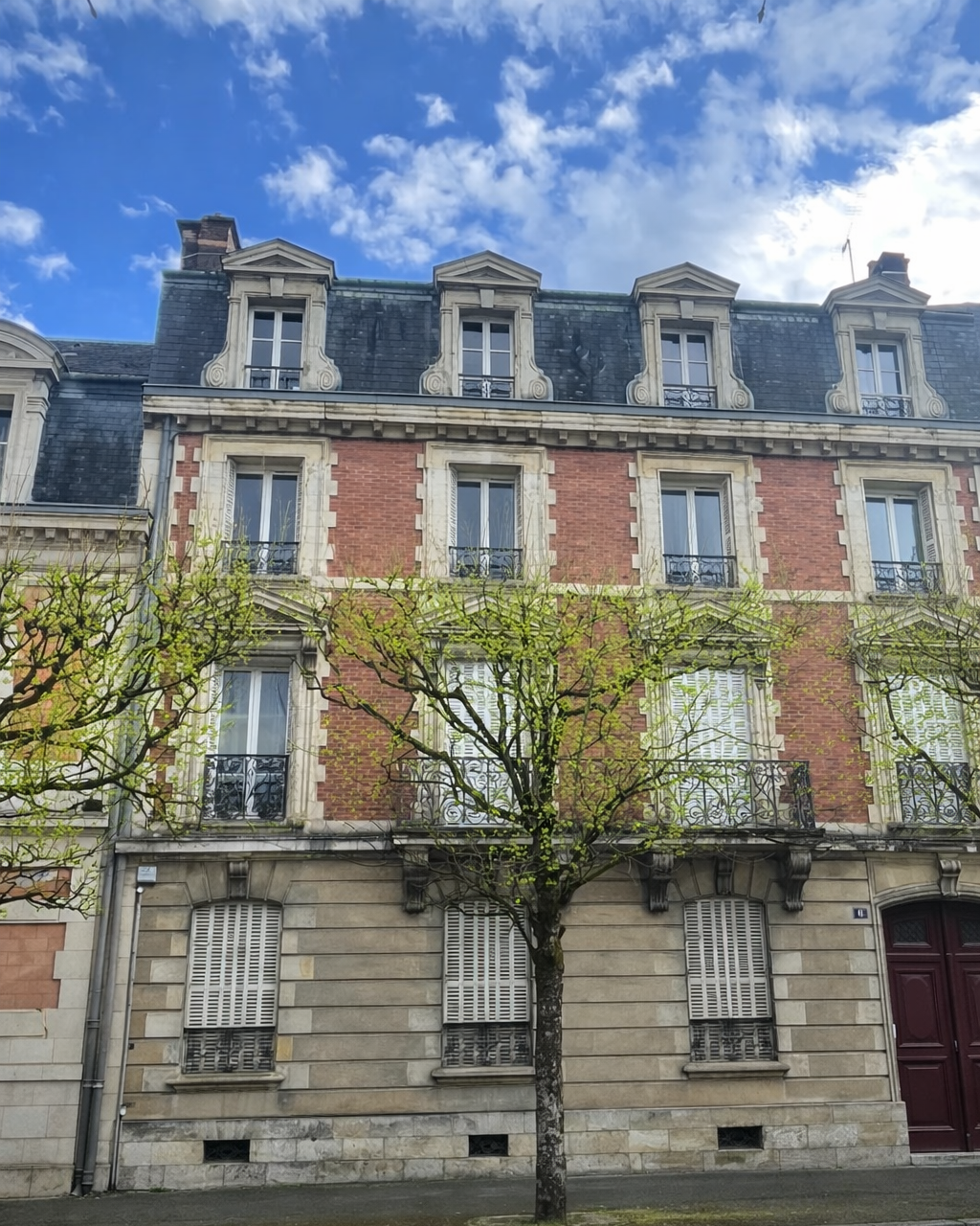 Bourges Cathédrale – Bel appartement T5 offrant 103.93m² Carrez