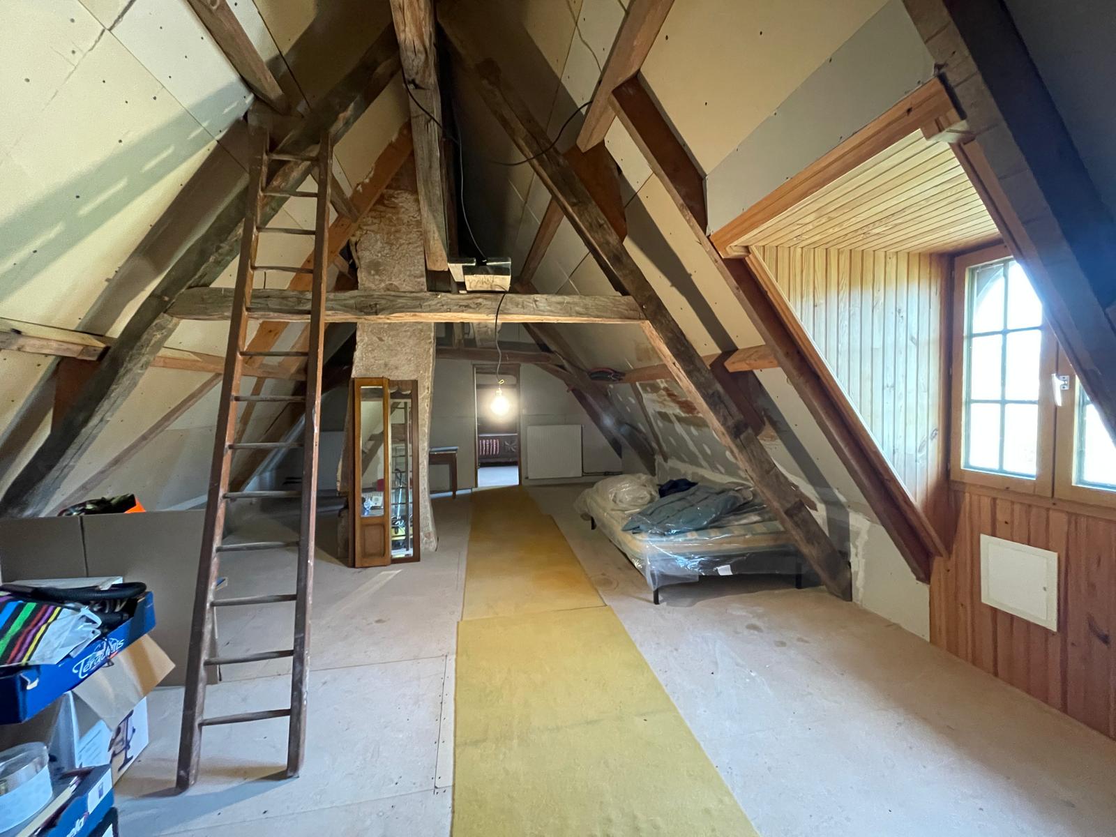 Proche Bourges – Propriété offrant 207 m² habitables dans son parc d&rsquo;1.5ha