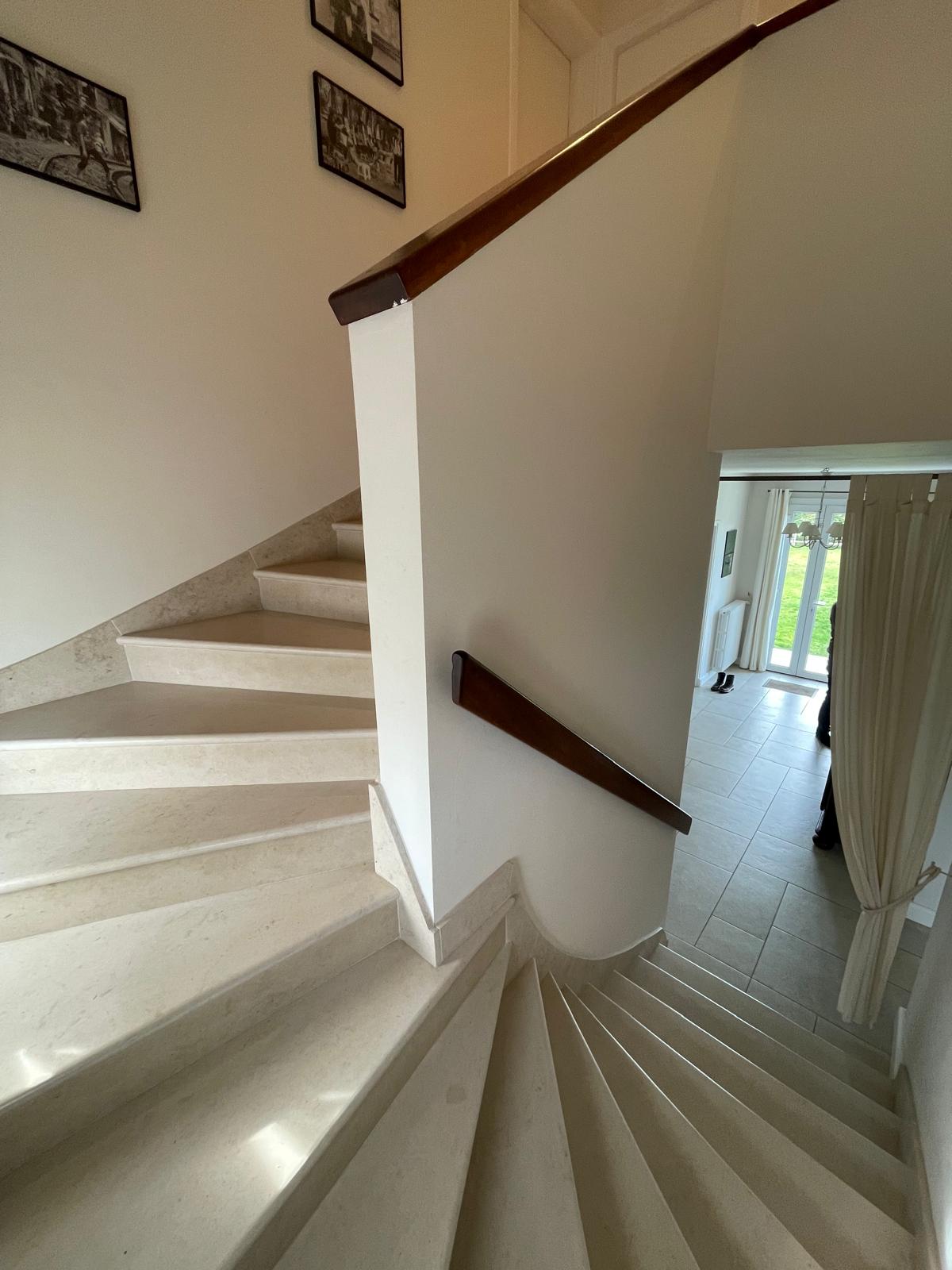 Saint-Doulchard – Belle maison de famille avec agréable jardin