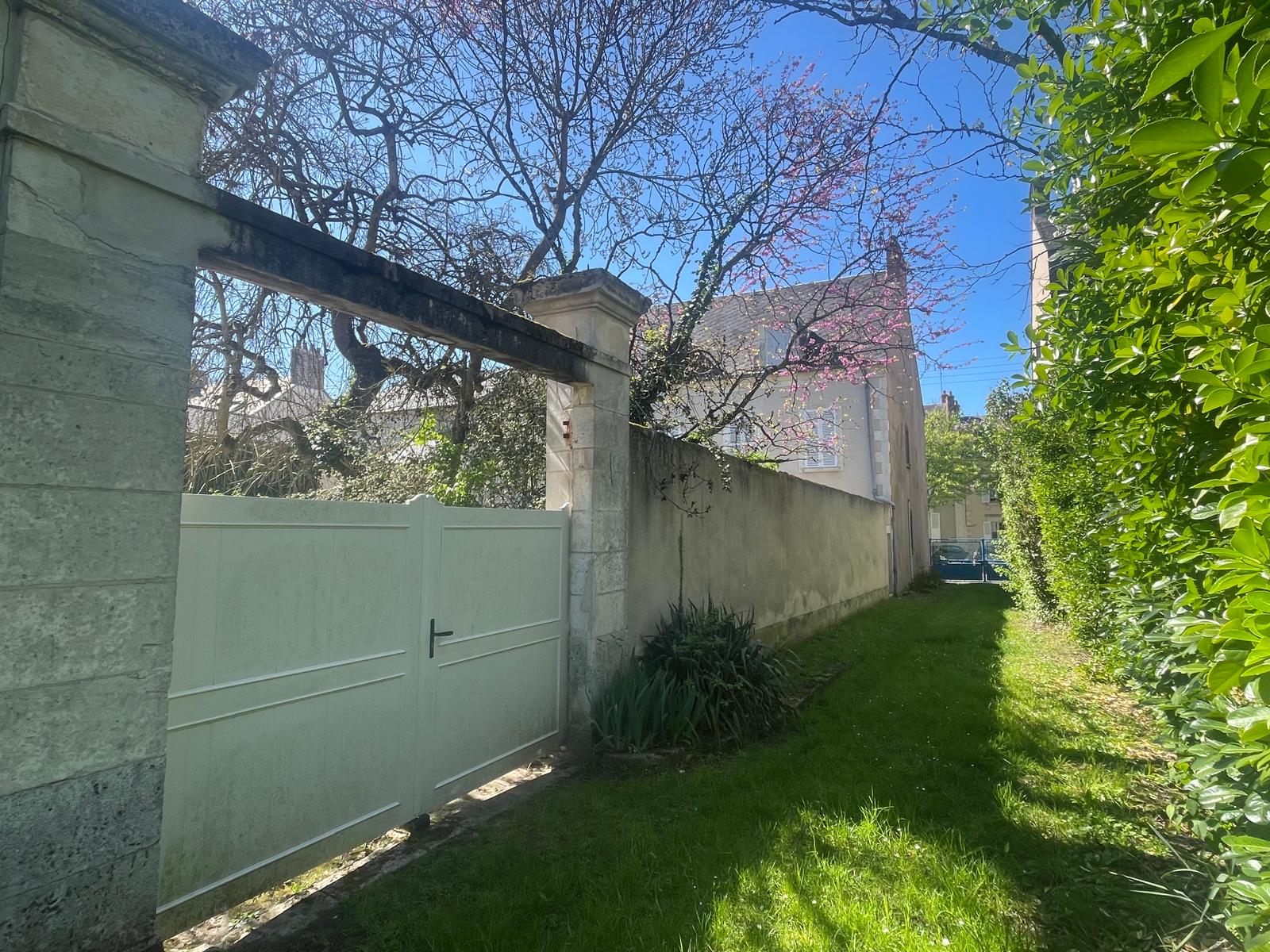 Secteur Séraucourt / Baffier – Belle maison de Famille avec jardin et dépendances