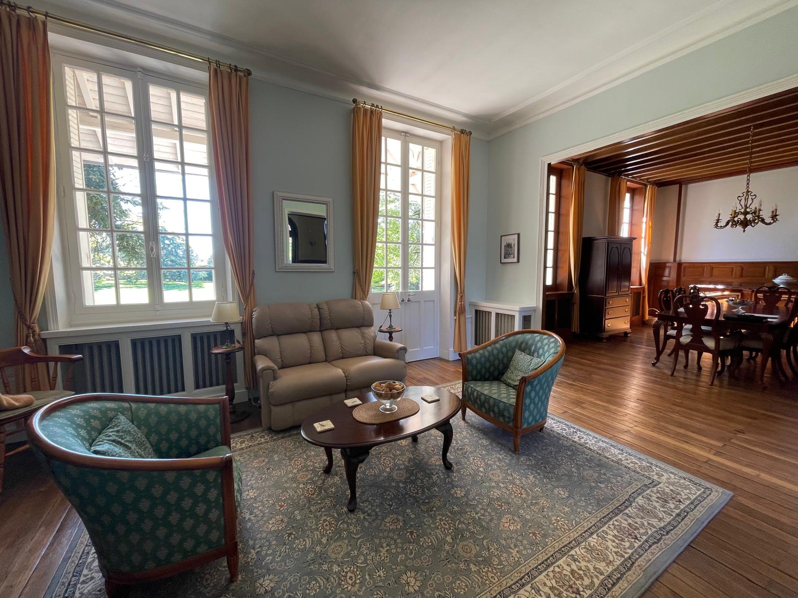 Proche Bourges – Magnifique propriété du XXème avec parc arboré