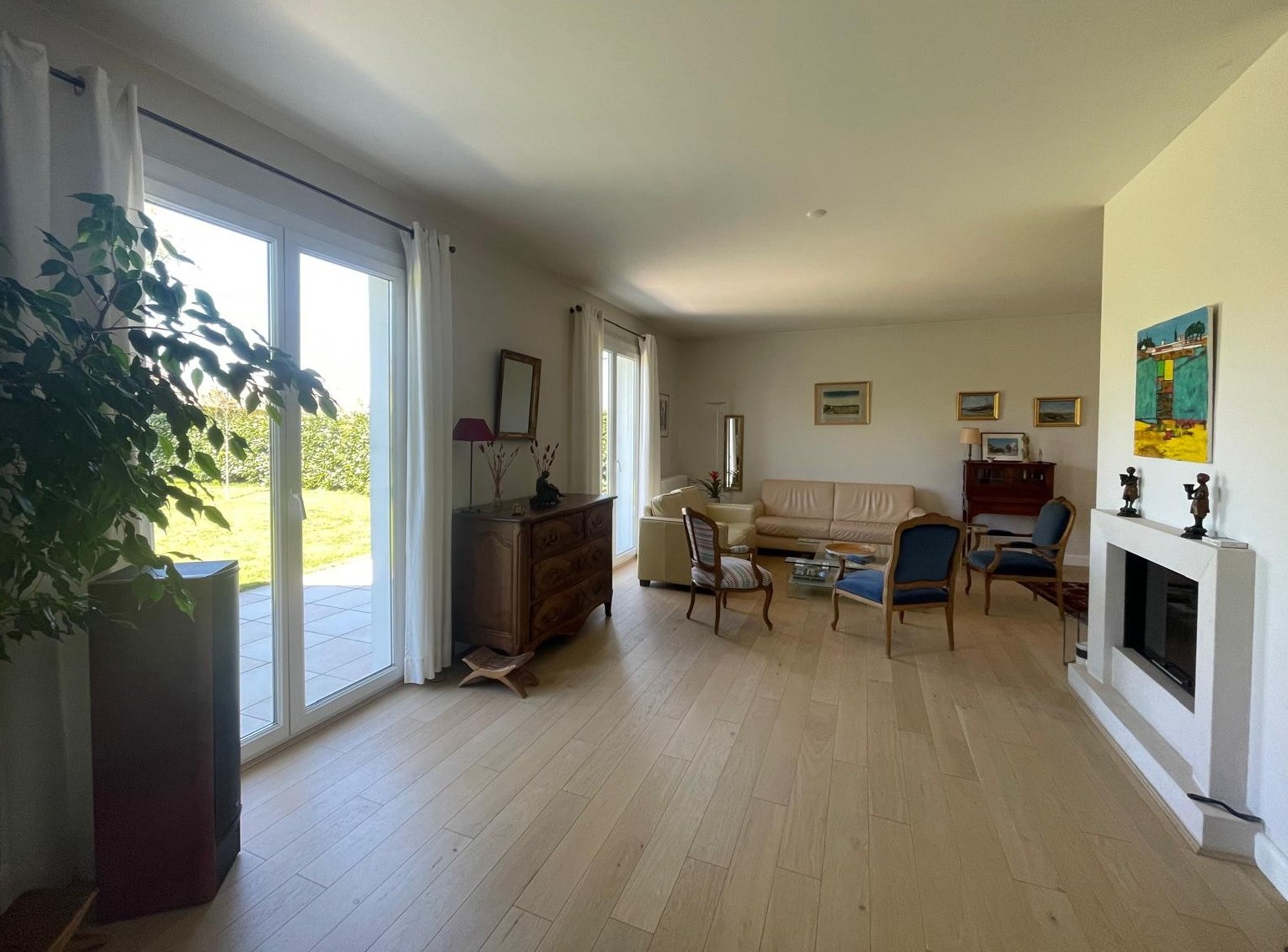Saint-Doulchard – Belle maison de famille avec agréable jardin