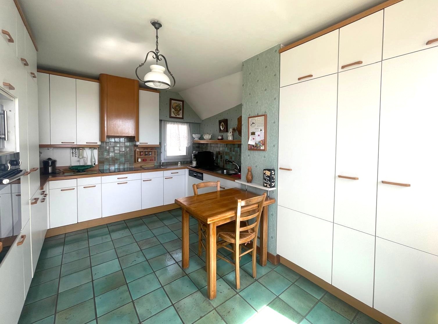 Magnifique appartement type 6 avec vue panoramique bénéficiant d&rsquo;un garage, situé dans le centre historique de Bourges