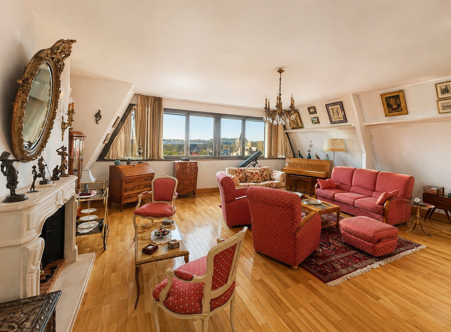 Magnifique appartement type 6 avec vue panoramique bénéficiant d&rsquo;un garage, situé dans le centre historique de Bourges