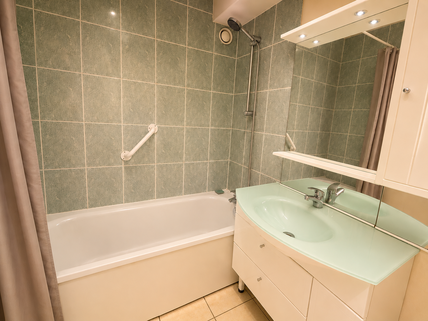 Bourges – Appartement T2 avec balcon et stationnement