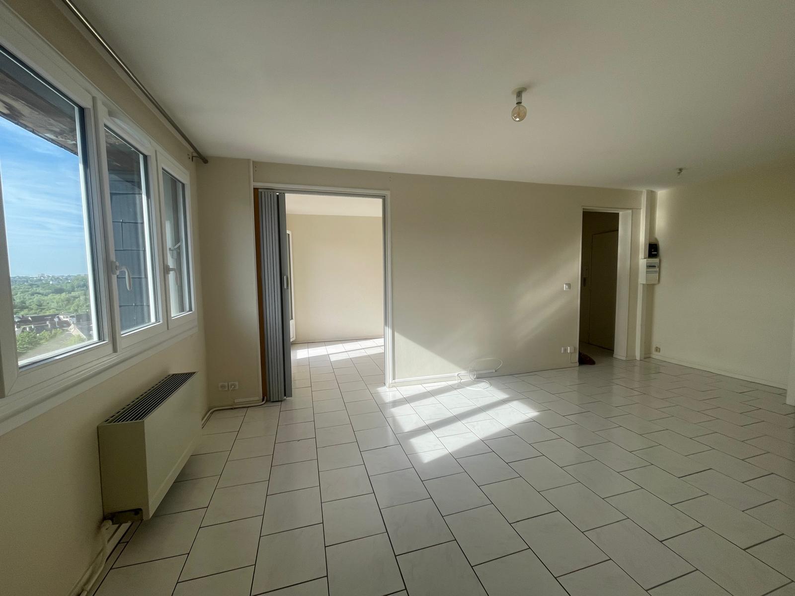 Bourges – Appartement T2 avec balcon et stationnement