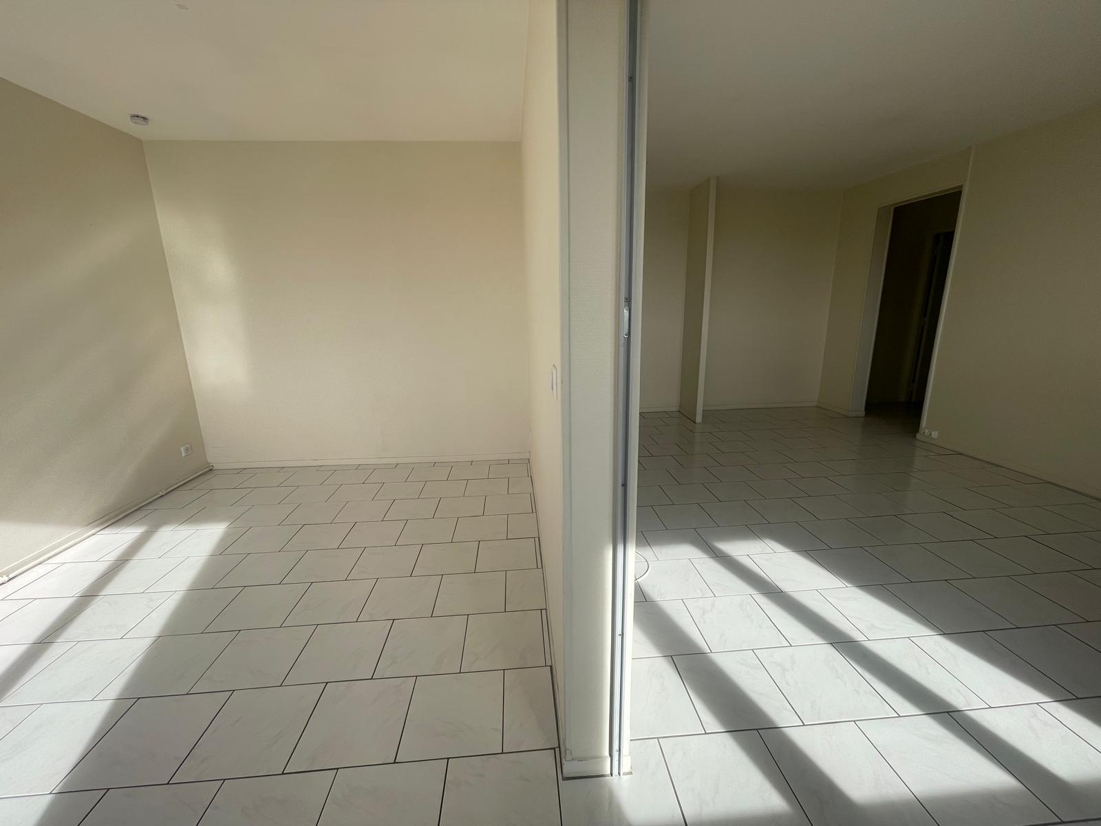 Bourges – Appartement T2 avec balcon et stationnement