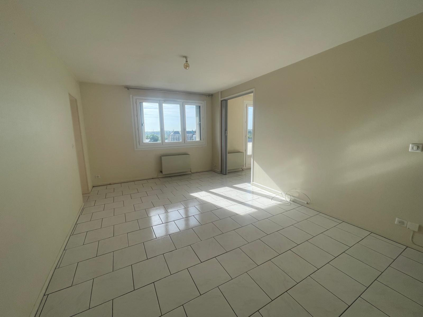 Bourges – Appartement T2 avec balcon et stationnement