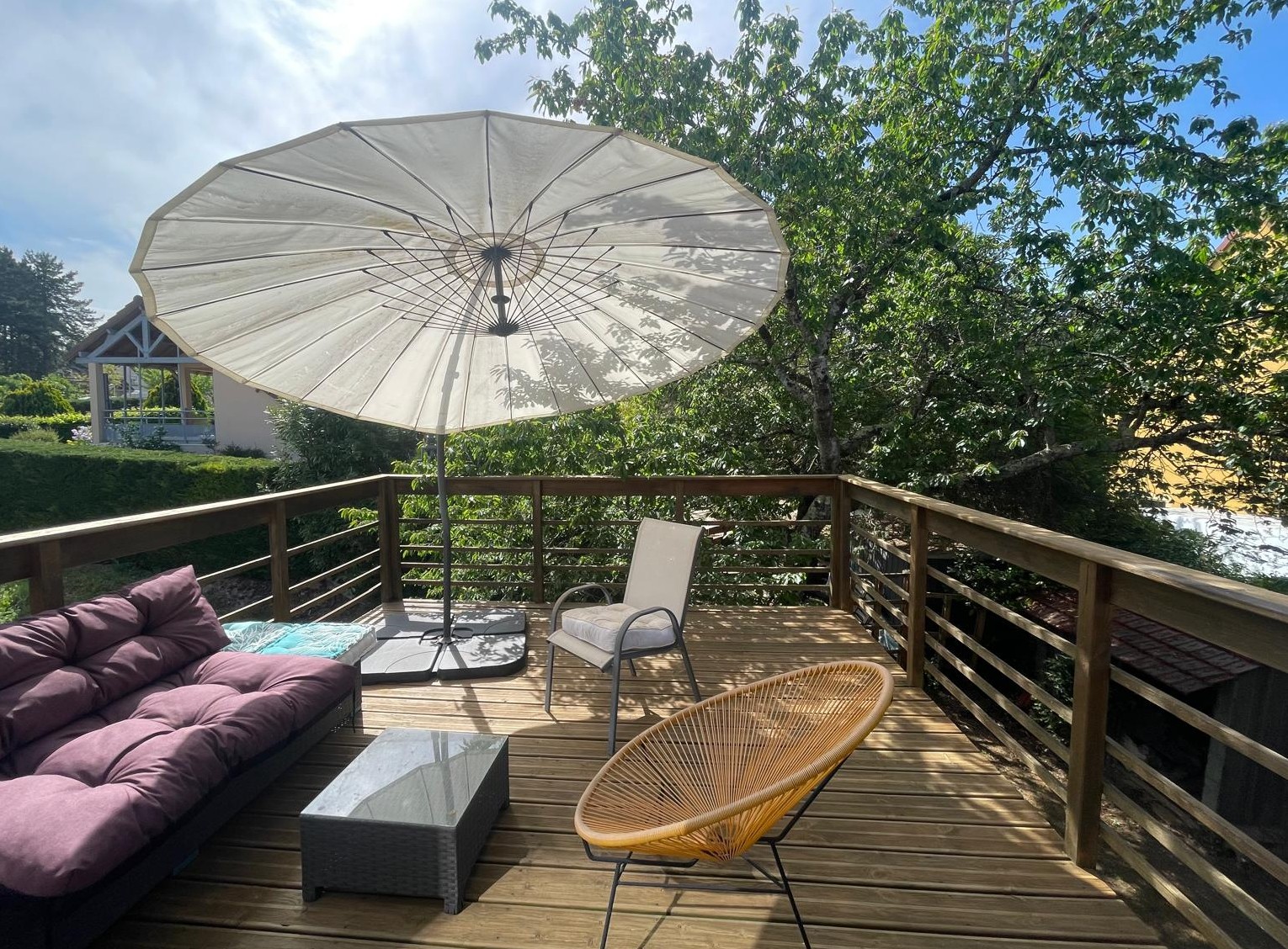 Secteur Hôpital – Maison récente atypique offrant 120m² avec terrasse et jardin