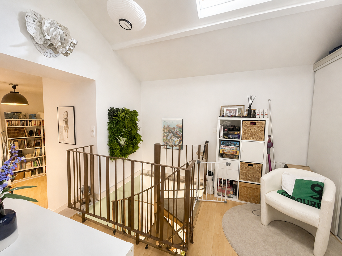 Proche Cathédrale – Maison de ville atypique offrant 141.68m² Carrez avec jardin