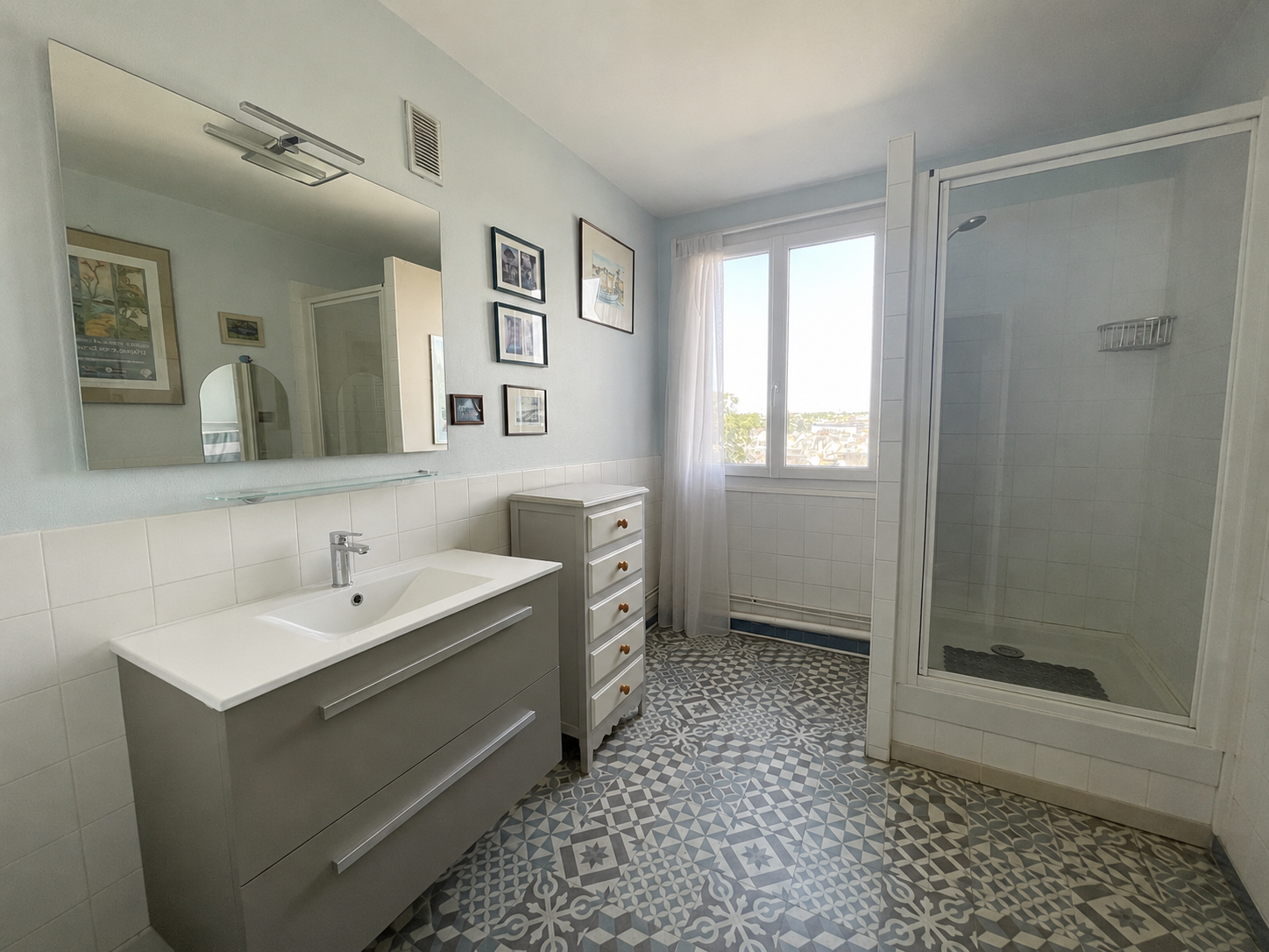 Centre Ville – Appartement offrant 139m² Carrez avec garage privatif