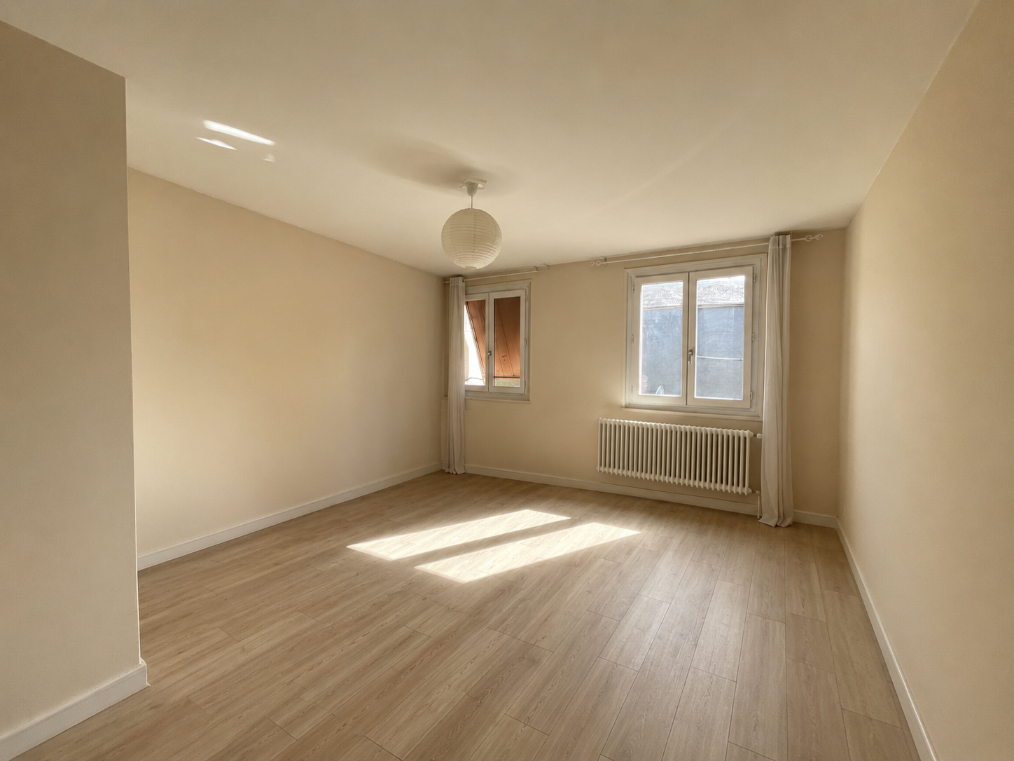 Centre Ville – Appartement offrant 139m² Carrez avec garage privatif