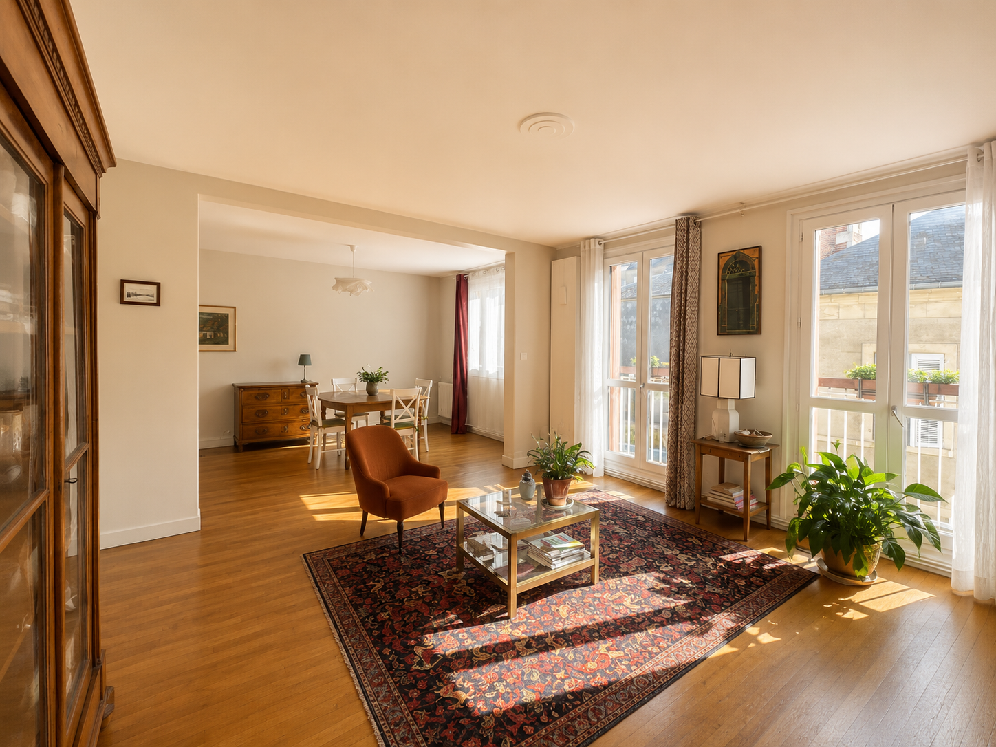 Centre Ville – Appartement offrant 139m² Carrez avec garage privatif - Image principale
