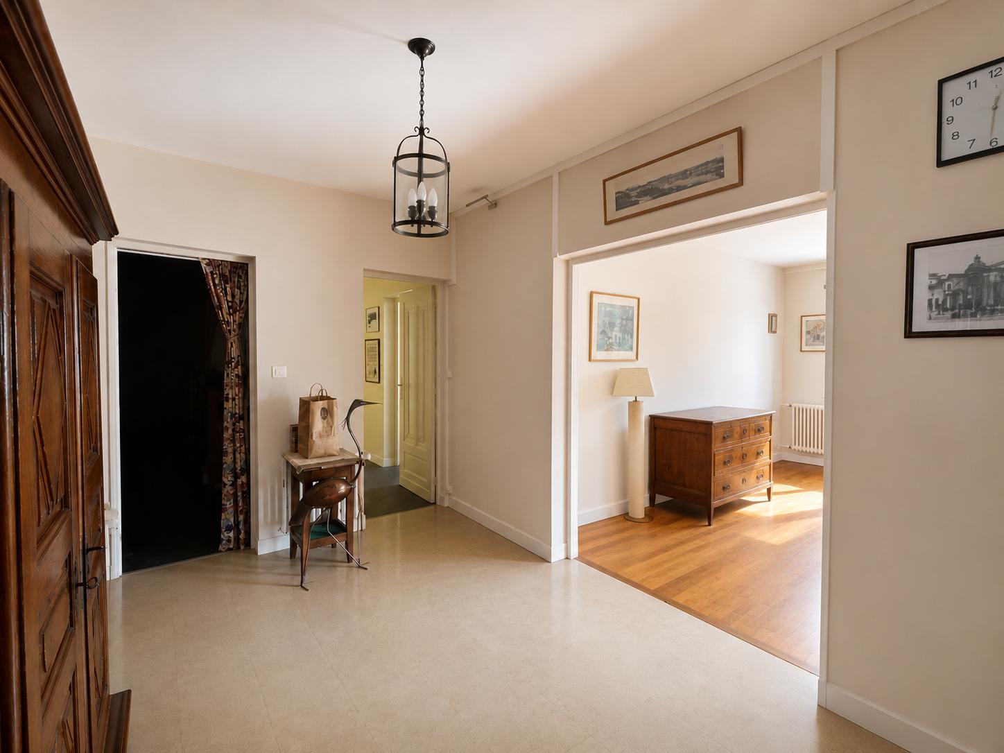 Centre Ville – Appartement offrant 139m² Carrez avec garage privatif