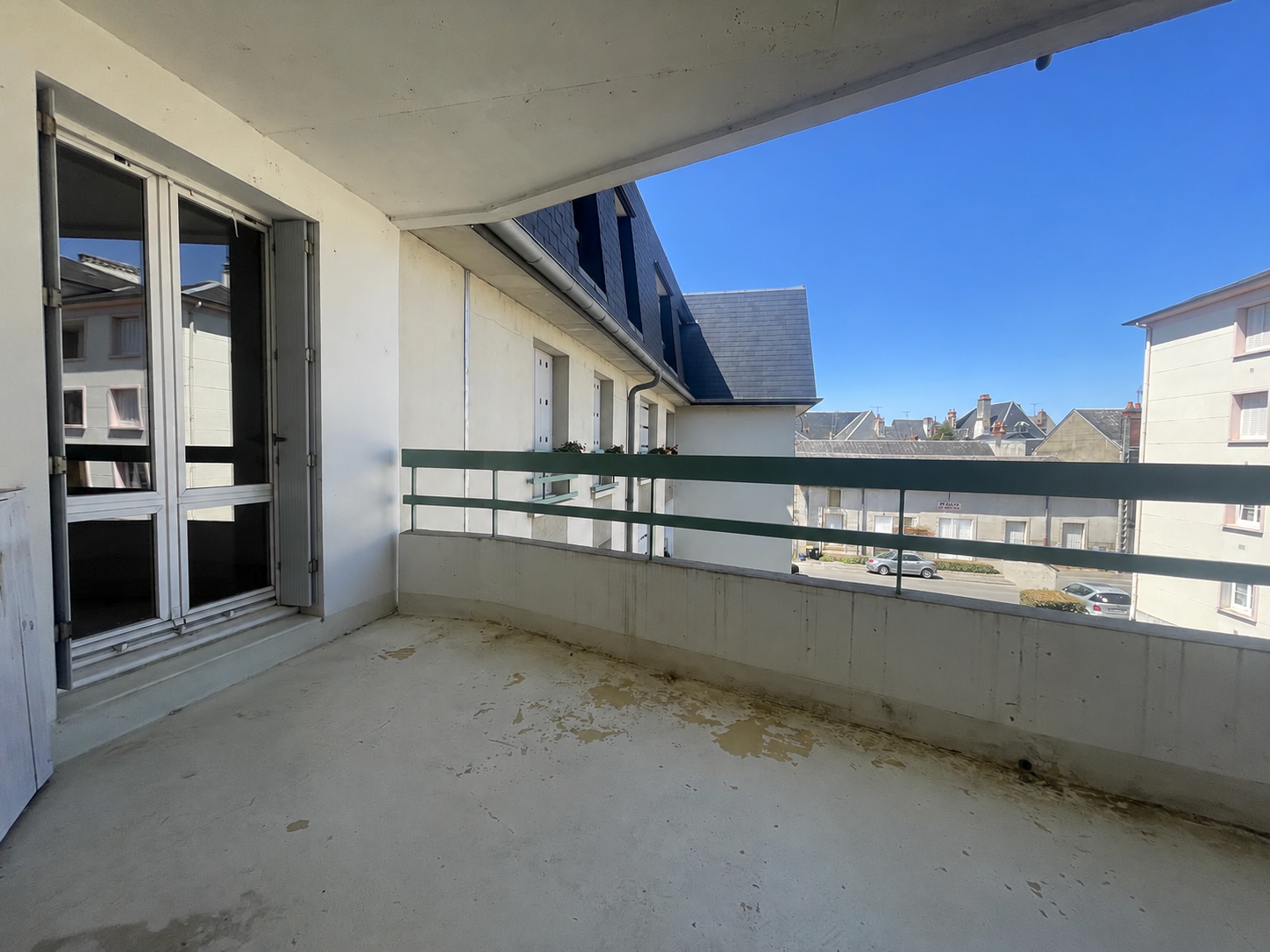 Quartier Auron – Appartement familial de type 5 avec terrasse situé dans une résidence sécurisée avec ascenseur