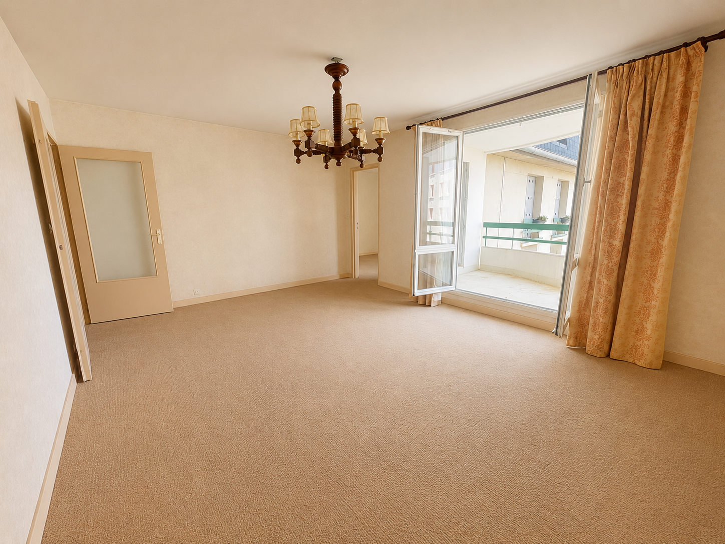 Quartier Auron – Appartement familial de type 5 avec terrasse situé dans une résidence sécurisée avec ascenseur - Image principale