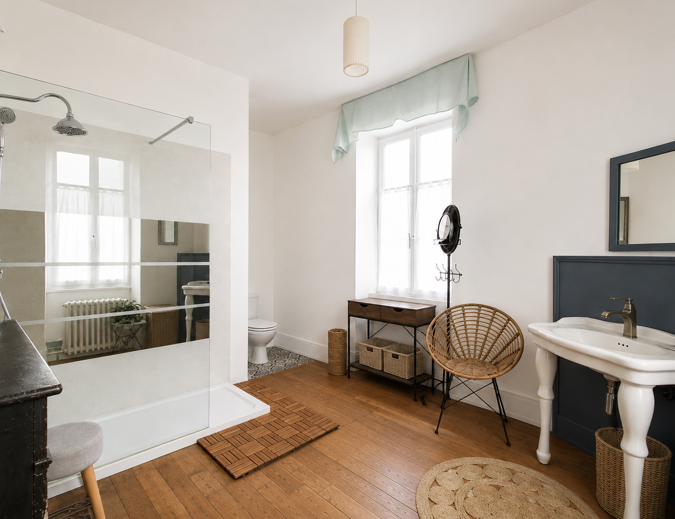Proche Bourges – Belle maison de Famille rénovée offrant 430m² habitables avec dépendances