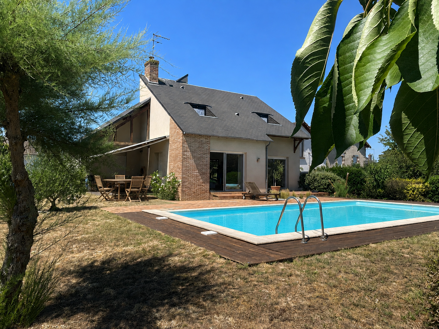 Jolie maison de famille contemporaine avec piscine et garage – Secteur Baffier - Image principale