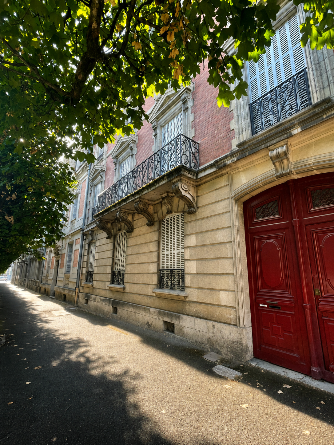 Bourges vue Cathédrale – Bel appartement T5 offrant 103.93m² Carrez - Image principale