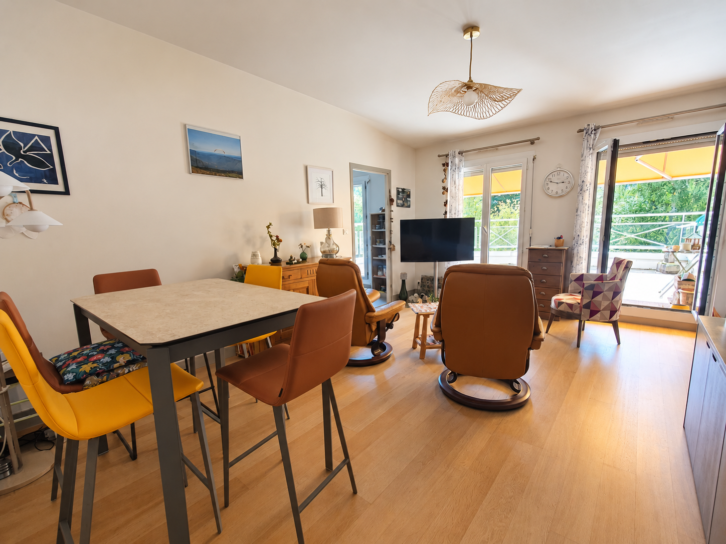Baffier-Marronniers – Bel appartement rénové avec terrasse et stationnement privatif