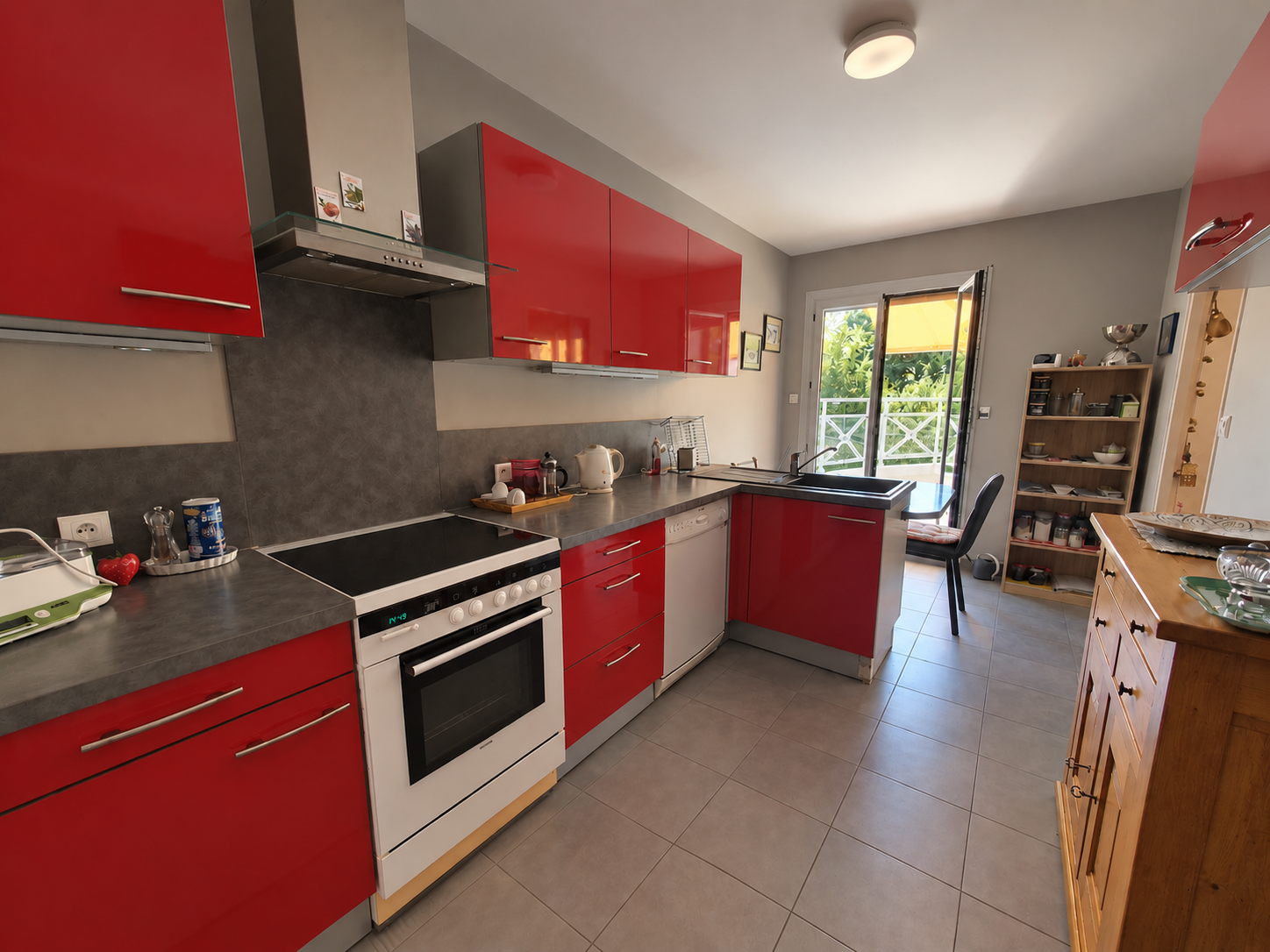 Baffier-Marronniers – Bel appartement rénové avec terrasse et stationnement privatif